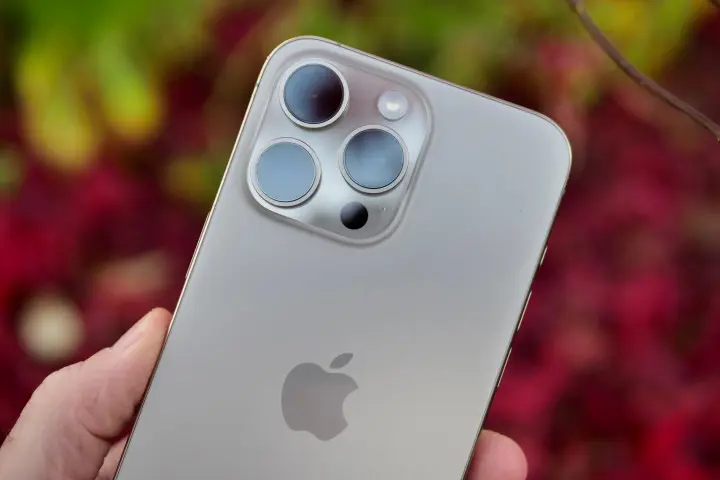 "Слухи о следующем поколении iPhone накаляются: утечки дизайна и характеристики, смена камеры и многое другое"