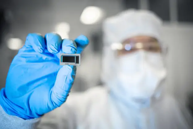 "Новый чип Intel Lunar Lake обещает трехкратное увеличение производительности искусственного интеллекта"